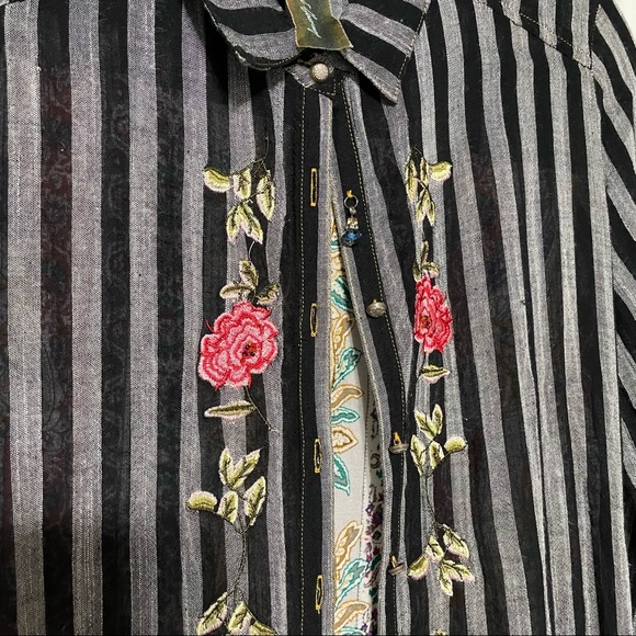 Aratta Silent Journey embroidered stripe blouse - Picture 3 of 10